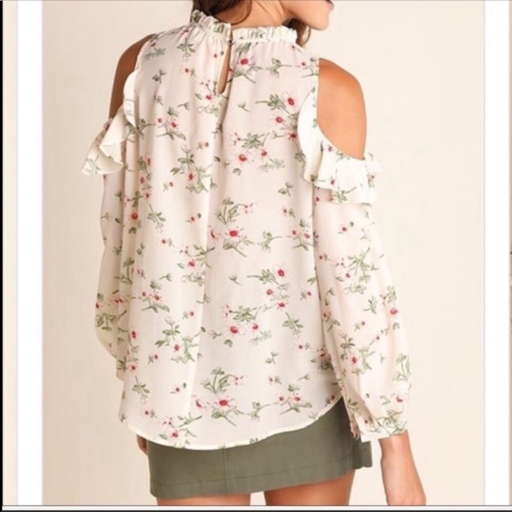Dreamy Floral Cold Shoulder Top - Picture 3 of 5